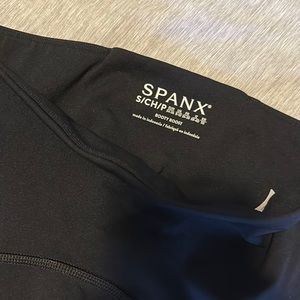 Spanx booty boost leggings